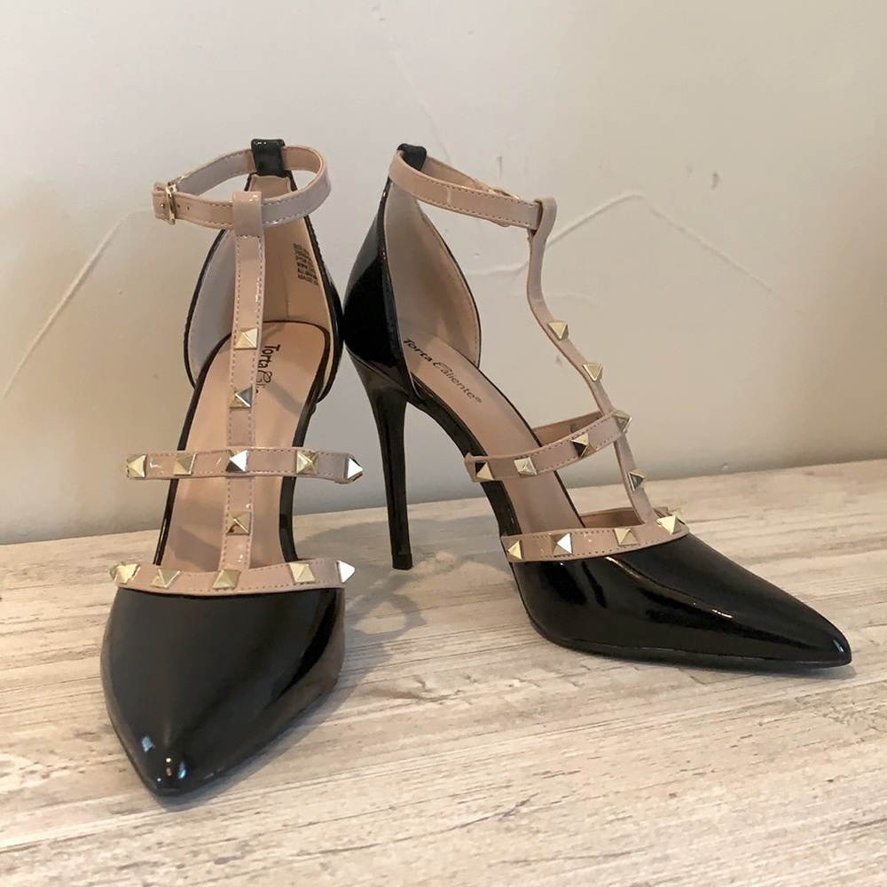 Torta Caliente America High Heels Women NWOT